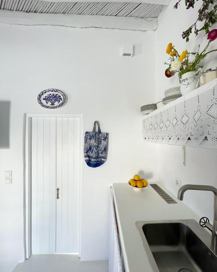 Serifos White Exterior photo