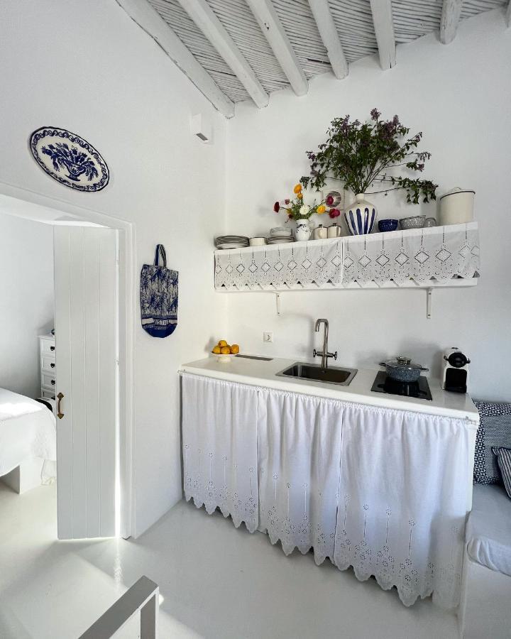 Serifos White Exterior photo